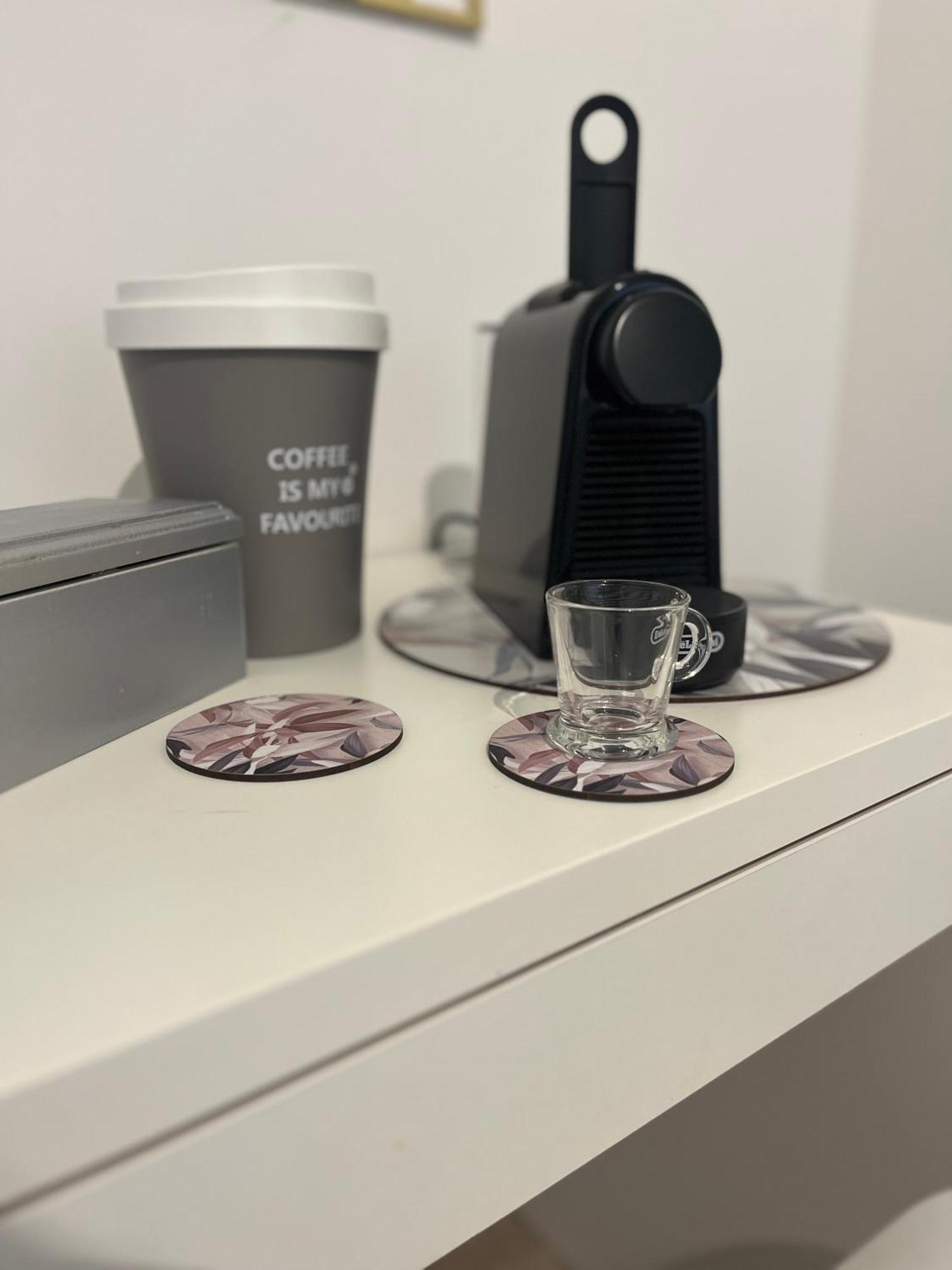 Bella Vita Guesthouse -Parcheggio Privato Interno Arona Eksteriør billede